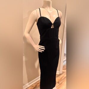 Elegant Black Sleeveless Dress